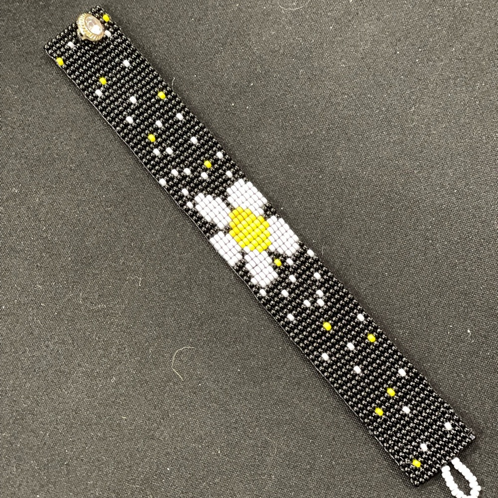 Seed bead loom bracelet